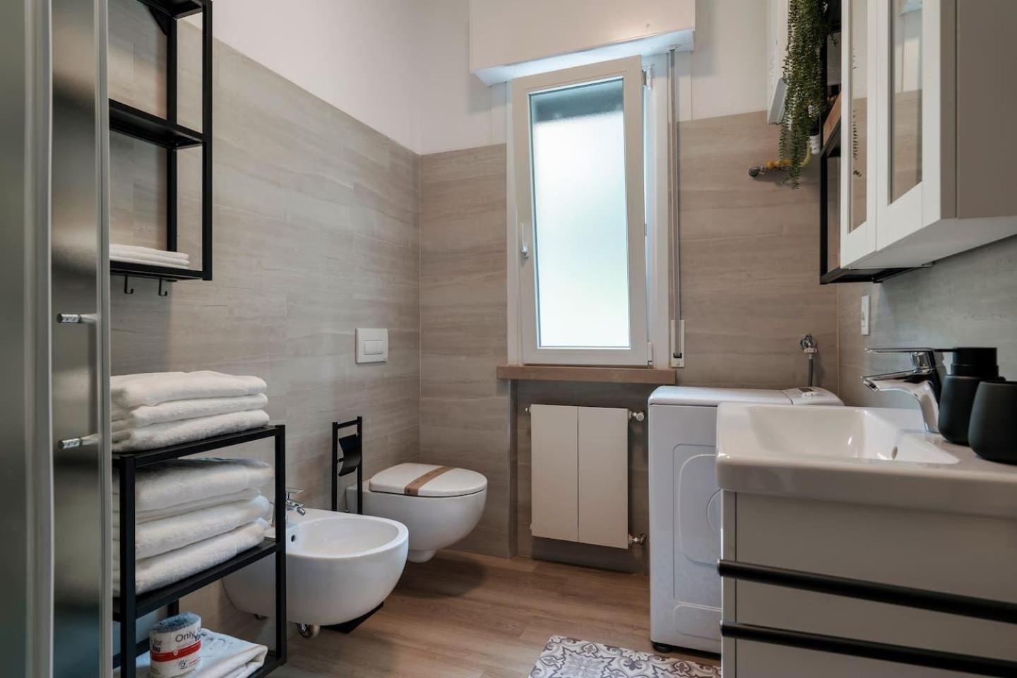 Finestra Sul Lago Malcesine Apt Riva Экстерьер фото